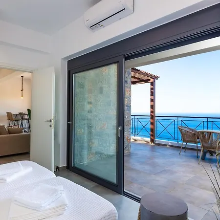 Villa Sea-esta, Adults Only *