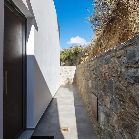 Sea-esta, Adults Only Villa Sellía